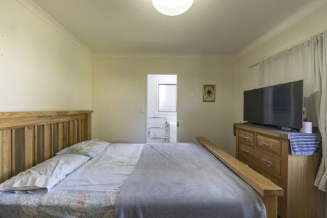 Photo of property in 21 Catalina Drive, Melville, Hamilton, 3206