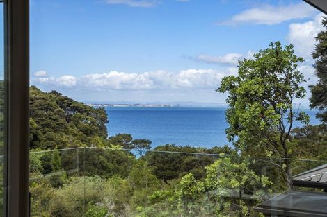 Photo of property in 6 Herrings Cove Place, Titirangi, Auckland, 0604