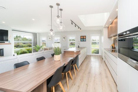 Photo of property in 9 Paterson Lane, Kelvin Grove, Palmerston North, 4470