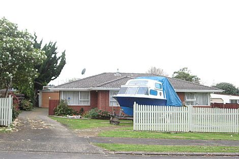 Photo of property in 16 Leaver Place, Weymouth, Auckland, 2103