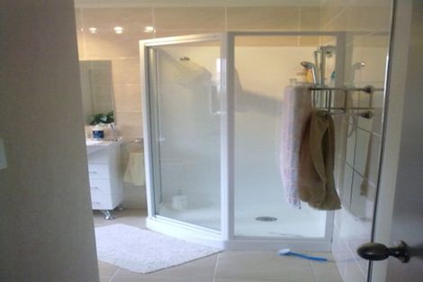 Photo of property in 6 Bosnyak Drive, Te Atatu South, Auckland, 0610
