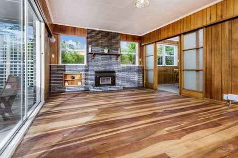 Photo of property in 12 Outlook Road, Greenhithe, Auckland, 0632