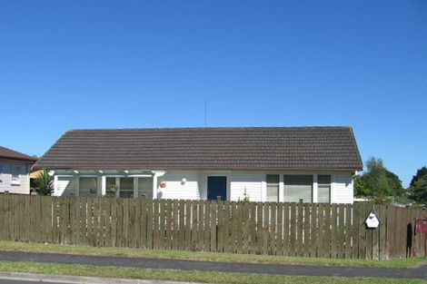 Photo of property in 18 Crosby Road, West Harbour, Auckland, 0618