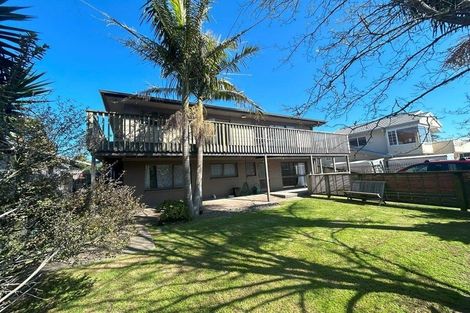 Photo of property in 1050 Papamoa Beach Road, Papamoa Beach, Papamoa, 3118