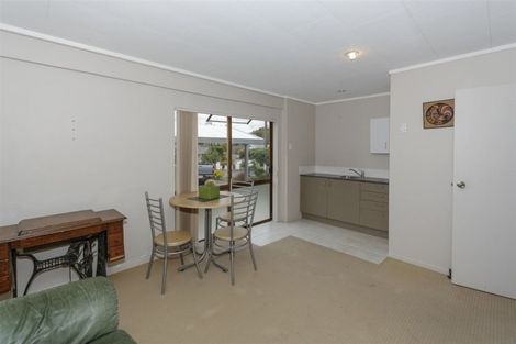 Photo of property in 1/20 Merchant Avenue, Te Atatu South, Auckland, 0610
