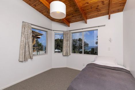 Photo of property in 5 Ngatira Road, Muriwai, Waimauku, 0881