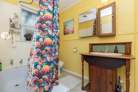 Photo of property in 144 Tilley Road, Paekakariki, 5034