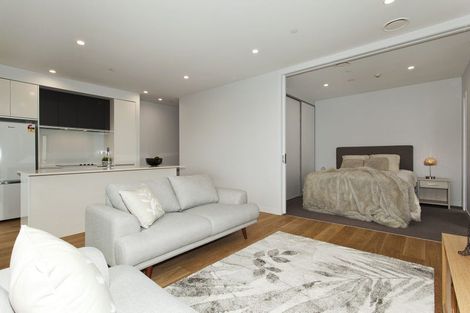Photo of property in Frank Sargeson Apts, 501/74 Anzac Street, Takapuna, Auckland, 0622