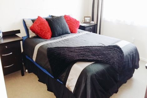 Photo of property in 7 Terrance Grove, Paparangi, Wellington, 6037