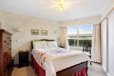 Photo of property in 11 Willow Drive, Taradale, Napier, 4112