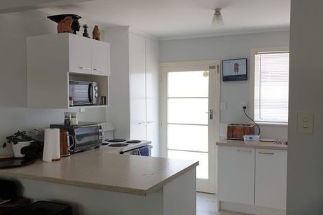 Photo of property in 71a Commercial Road, Helensville, 0800