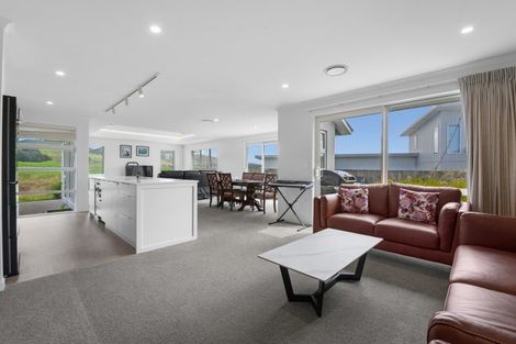 Photo of property in 21 Kohekohe Drive, Owhata, Rotorua, 3010