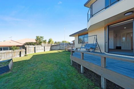 Photo of property in 6 Shearwater Rise, Paraparaumu Beach, Paraparaumu, 5032