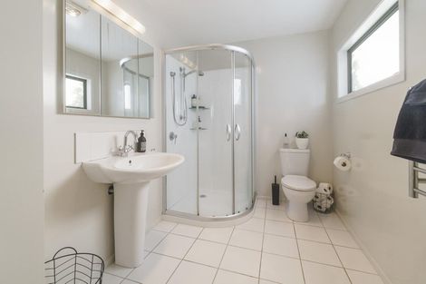 Photo of property in 38 Graham Avenue, Te Atatu Peninsula, Auckland, 0610