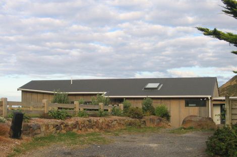 Photo of property in 24 Welland Place, Island Bay, Wellington, 6023