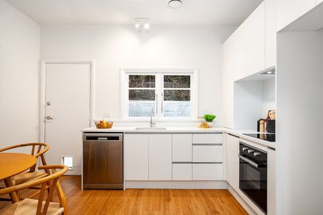 Photo of property in 1/71 Garden Road, Northland, Wellington, 6012