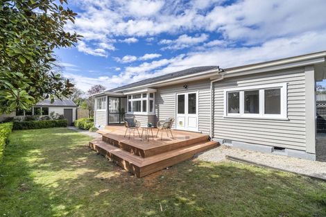 Photo of property in 167 Centaurus Road, Saint Martins, Christchurch, 8022