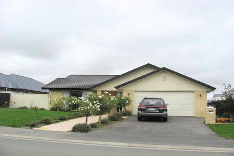 Photo of property in 16 Cairnbrae Drive, Prebbleton, 7604