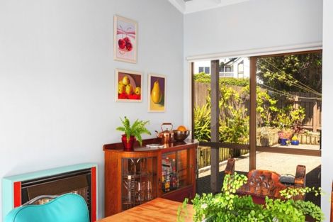 Photo of property in 21 Mercury Way, Whitby, Porirua, 5024