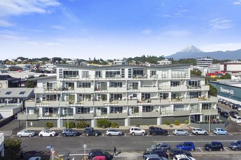 Photo of property in Quarterdeck, 3/4 Buller Street, New Plymouth, 4310