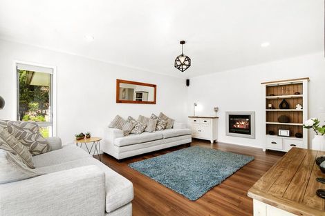 Photo of property in 175 Woodman Drive, Tawa, Wellington, 5028