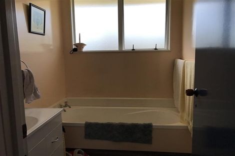 Photo of property in 10 Hamua Place, Waitara, 4320