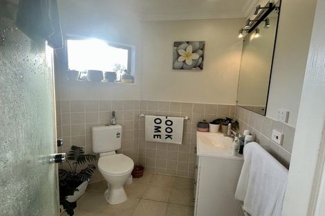 Photo of property in 179 Lakeside Drive, Orewa, 0931