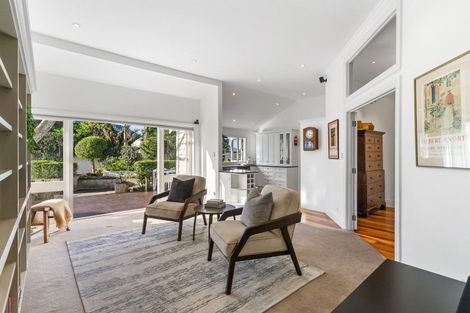 Photo of property in 5 Clarence Road, Northcote Point, Auckland, 0627