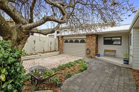 Photo of property in 48 Lagoon Place, Poike, Tauranga, 3112