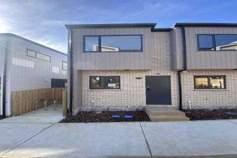 Photo of property in 37 Paetai Lane, Te Atatu Peninsula, 0610