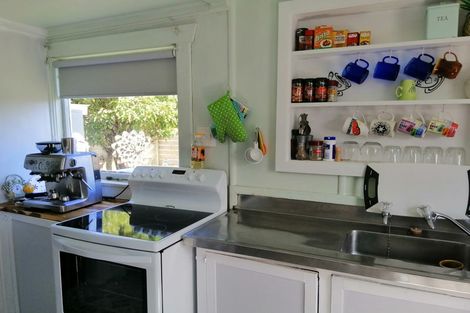 Photo of property in 10 Tukapa Street, Westown, New Plymouth, 4310