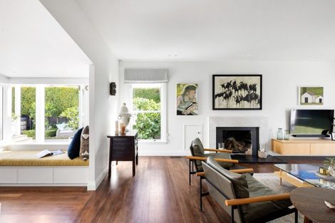 Photo of property in 76 Princes Street, Cambridge, 3434