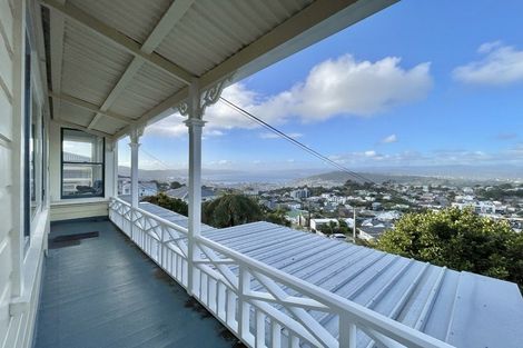 Photo of property in 38 Sugarloaf Road, Brooklyn, Wellington, 6021