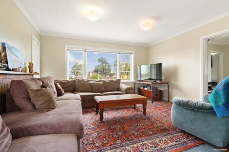 Photo of property in 99 Golf Road, New Lynn, Auckland, 0600