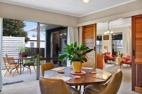 Photo of property in 19 Wesley Avenue, Frankleigh Park, New Plymouth, 4310