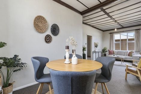 Photo of property in 27 Tukapa Street, Westown, New Plymouth, 4310