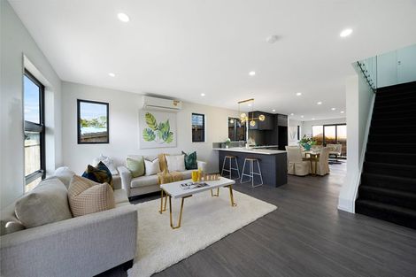 Photo of property in 4/13 Sarona Avenue, Glen Eden, Auckland, 0602