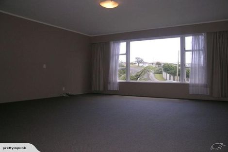 Photo of property in 40 Ruskin Road, Newlands, Wellington, 6037