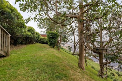 Photo of property in 17 Gifford Grove, Churton Park, Wellington, 6037