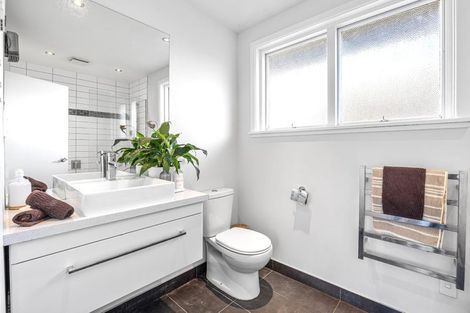Photo of property in 12 Rosanna Place, Aranui, Christchurch, 8061