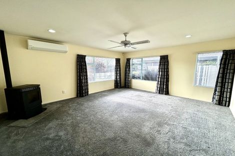 Photo of property in 6 Edgewater Grove, Whakatane, 3120