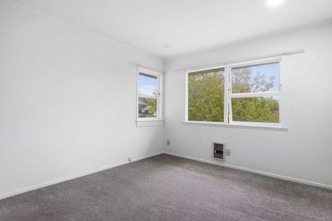 Photo of property in 33 Claverdon Drive, Massey, Auckland, 0614