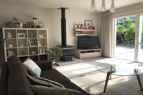 Photo of property in 95 Konini Road, Titirangi, Auckland, 0604