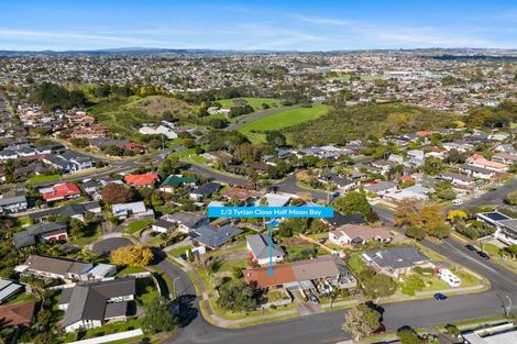 Photo of property in 1/3 Tyrian Close, Half Moon Bay, Auckland, 2012