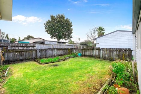 Photo of property in 8 Edwards Avenue, Henderson, Auckland, 0610