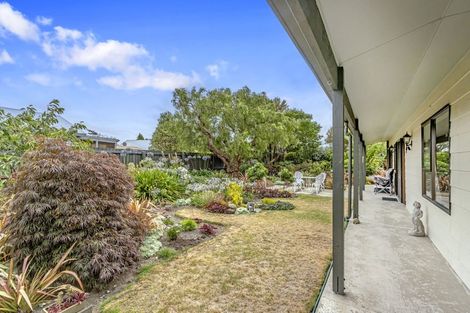 Photo of property in 100 Queenspark Drive, Parklands, Christchurch, 8083