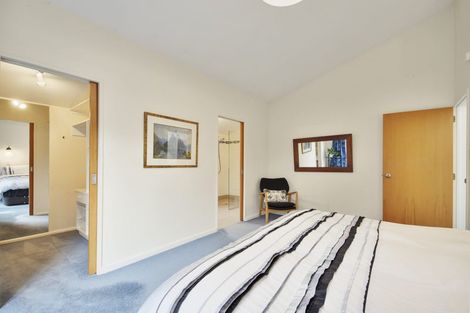 Photo of property in 17 Seagrave Place, Ilam, Christchurch, 8041