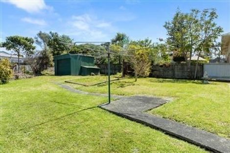 Photo of property in 11 Sarona Avenue, Glen Eden, Auckland, 0602