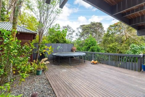 Photo of property in 227a Golf Road, Titirangi, Auckland, 0604