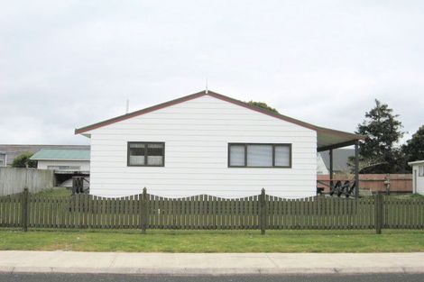 Photo of property in 18 Kenneth Avenue, Whitianga, 3510